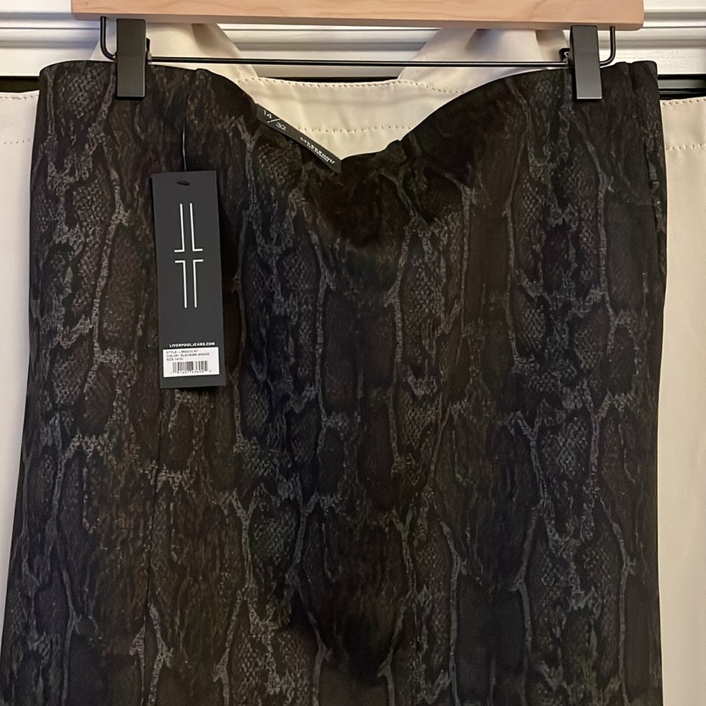 NWT snakeskin pencil skirt by Liverpool